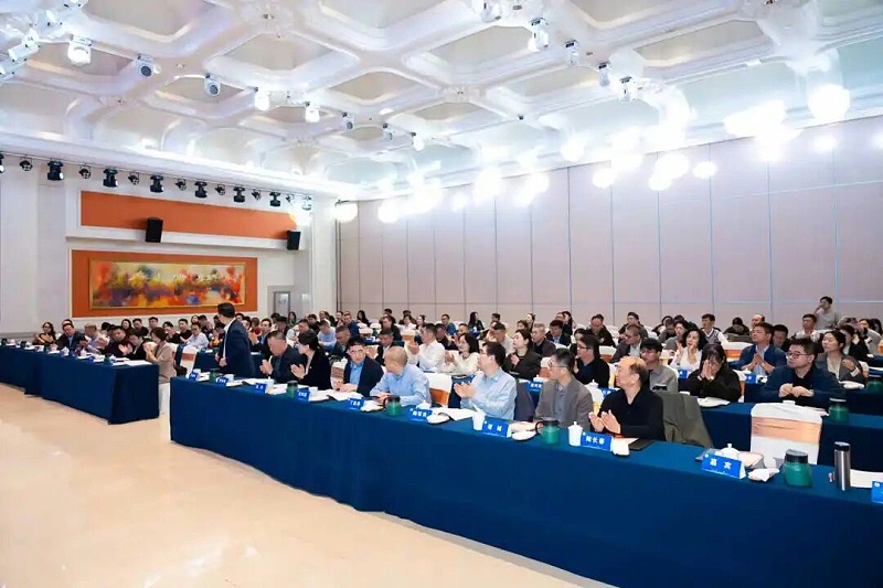 依斯倍受邀出席蘇州市科技裝備商會(huì)換屆大會(huì)，榮膺理事單位開啟新征程2